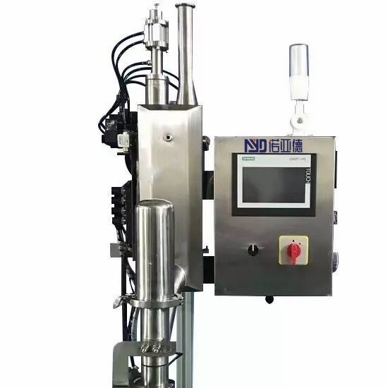 Liquid nitrogen refueling machine